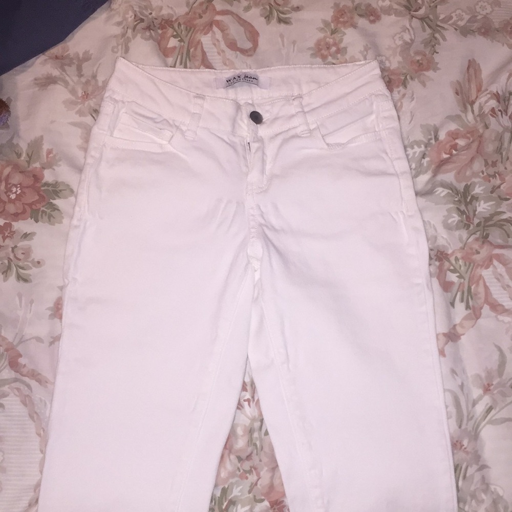 White FashionNova skinny jeans